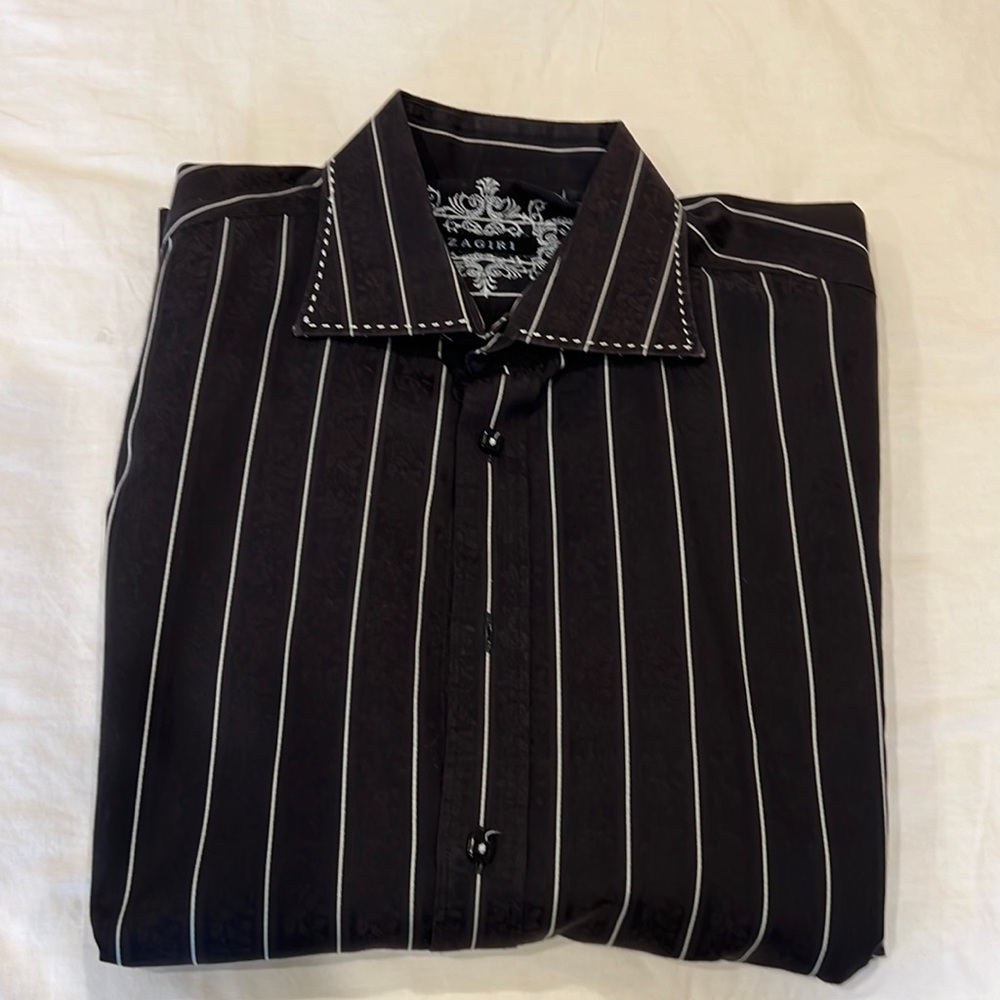 Zagiri Large button down black and white striped shirt
